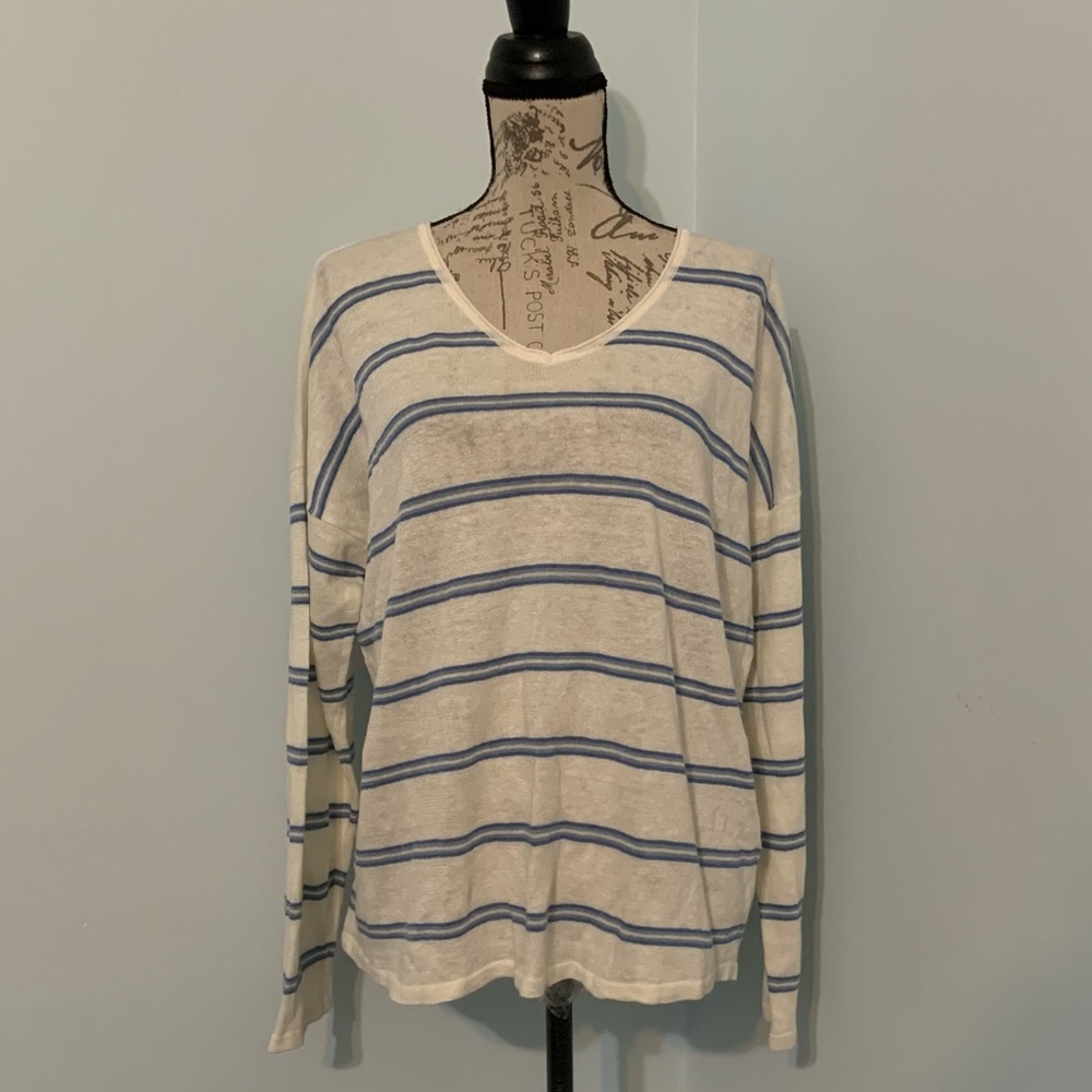 J.McLaughlin Fine Italian Linen V-neck Top
